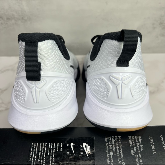 Nike Kobe Mamba Focus Sneakers - Picture 9 of 16